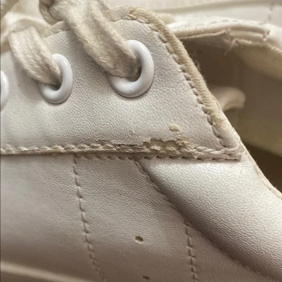 Steve Madden Bertie White Sneakers Classic Low-Top Design Platform - Picture 8 of 14